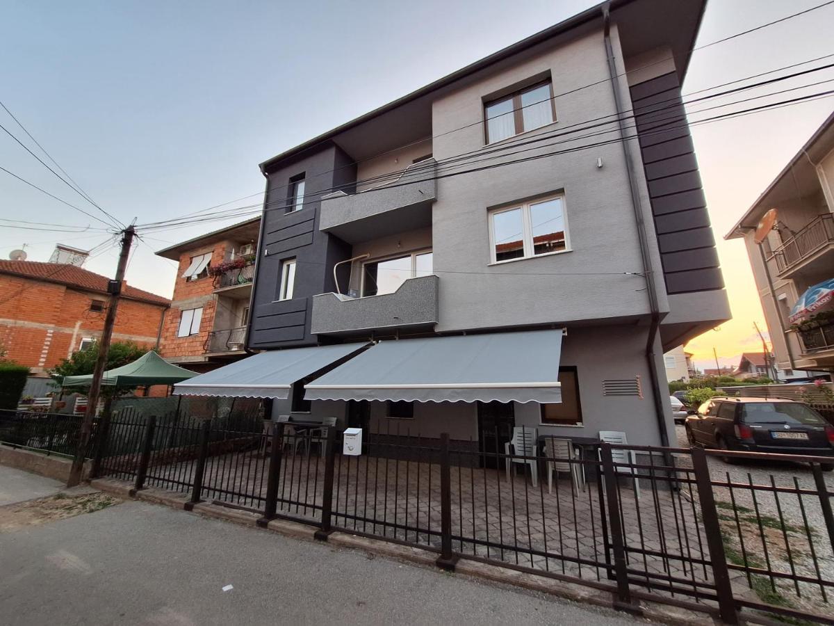 Studio Apartments Oleg オフリド エクステリア 写真